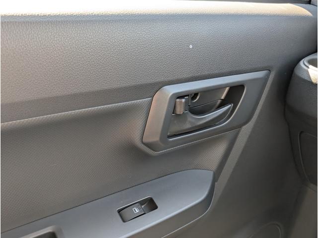 ミライース Ｌ　ＳＡＩＩＩ　禁煙　ブレーキサポート　盗難防止機能　パワーハンドル　ソナー　Ｗエアバック　Ａ－ＳＴＯＰ　横滑り防止　キーレスキー　パワーウインドウ　エアコン　ＡＢＳ　安全ボディ　運転席エアバッグ　メンテナンスノート（33枚目）