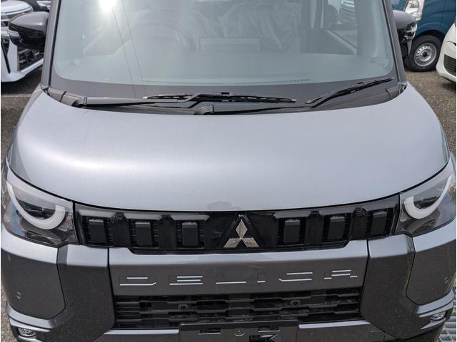 デリカミニ Ｇ　ｅ－Ａｓｓｉｓｔ　ＬＥＤライト　盗難防止　カーテンエアバッグ　シートヒータ　ベンチシート　フルオートエアコン　横滑り防止　ＡＢＳ　Ａストップ　キーレスエントリー　バックビューモニター（13枚目）