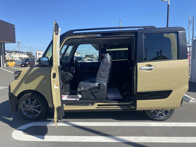 タント ファンクロス　クリソナ　Ｉ－ＳＴＯＰ　ブレーキサポート　横滑り防止機能　シートヒータ　車線逸脱警報　キーレスキー　セキュリティ　スマ－トキ－　ＬＥＤライト　オートエアコン　サイドエアバック　フルフラットシート（7枚目）