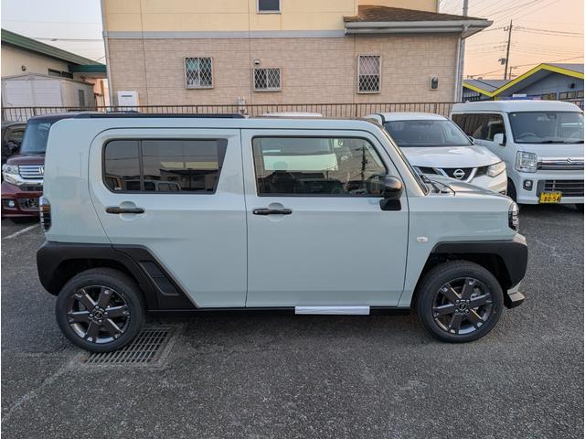 タフト Ｇ　ダーククロムベンチャー　届出済未使用車　衝突軽減ブレーキ　禁煙車　クルーズコントロール　ＬＥＤライト　レーンキープアシスト　スマートキー　シートヒーター付き　パワーステアリング　ガラスルーフ　オートエアコン　ＡＢＳ（7枚目）