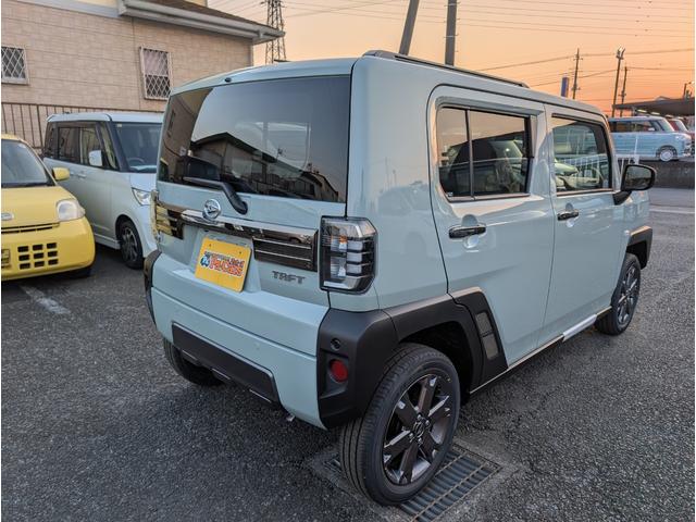 タフト Ｇ　ダーククロムベンチャー　届出済未使用車　衝突軽減ブレーキ　禁煙車　クルーズコントロール　ＬＥＤライト　レーンキープアシスト　スマートキー　シートヒーター付き　パワーステアリング　ガラスルーフ　オートエアコン　ＡＢＳ（9枚目）