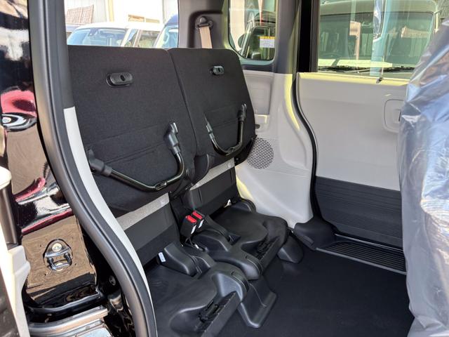 Ｎ－ＢＯＸ ベースグレード　届出済未使用車　衝突軽減ブレーキ　禁煙車　スマートキ－　フルフラットシート　カーテンエアバック　ＬＥＤヘッドライト　オートクルーズ　イモビライザー　ＥＣＯモード　オートエアコン　前席シートヒーター（11枚目）