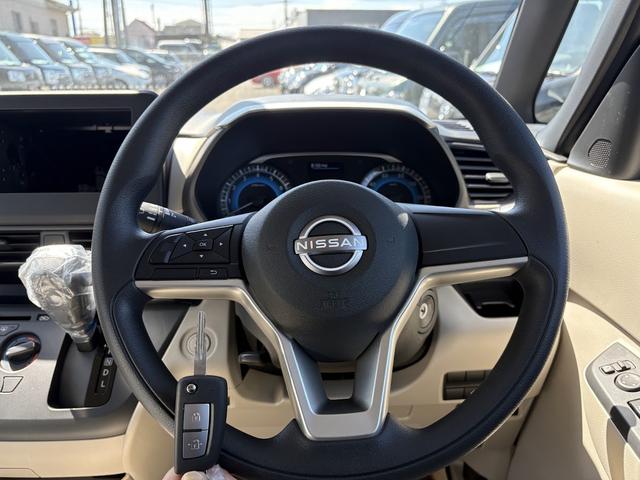 ルークス S スライドドア 横滑防止装置 カーテンエアバッグ 禁煙 キーレスエントリーキー Wエアバッグ エアコン パワステ パワーウィンドー 記録簿 エアバック ABS スマートキープッシュスタート(16枚目)