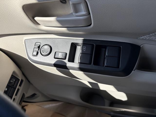 ルークス S スライドドア 横滑防止装置 カーテンエアバッグ 禁煙 キーレスエントリーキー Wエアバッグ エアコン パワステ パワーウィンドー 記録簿 エアバック ABS スマートキープッシュスタート(22枚目)