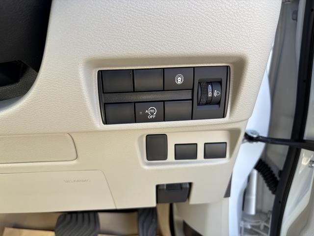 ルークス S 届出済未使用車 衝突軽減ブレーキ 禁煙車 スライドドア 横滑防止装置 カーテンエアバッグ 禁煙 キーレスエントリーキー Wエアバッグ エアコン パワーウィンドー 記録簿 スマートキープッシュスタート(20枚目)