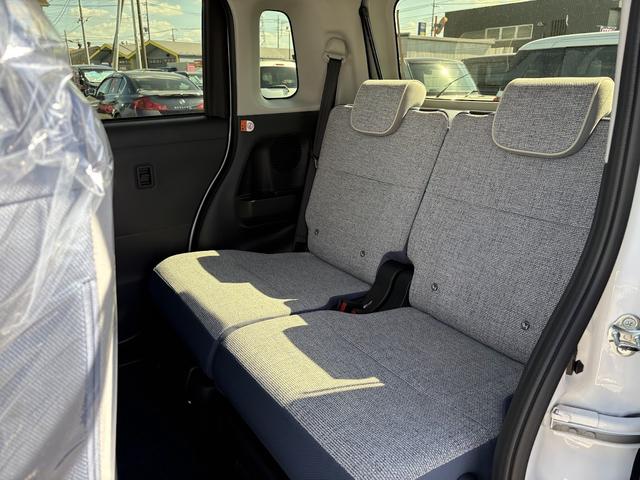 ムーヴキャンバス ストライプスＧ　届出済未使用車　衝突軽減ブレーキ　禁煙車　ＢＬＵＥＴＯＯＴＨ　前後障害物センサー　アイドルストップ　禁煙　Ｂカメラ　パワーウインドウ　セキュリティアラーム　フルフラット　スマートキープッシュスタート（10枚目）