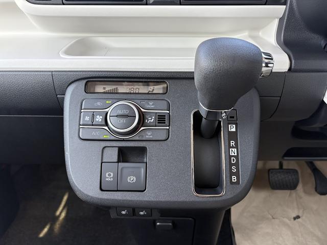 ムーヴキャンバス ストライプスＧ　届出済未使用車　衝突軽減ブレーキ　禁煙車　ＢＬＵＥＴＯＯＴＨ　前後障害物センサー　アイドルストップ　禁煙　Ｂカメラ　パワーウインドウ　セキュリティアラーム　フルフラット　スマートキープッシュスタート（19枚目）