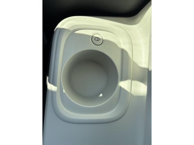 ムーヴキャンバス ストライプスＧ　届出済未使用車　衝突軽減ブレーキ　禁煙車　ＢＬＵＥＴＯＯＴＨ　前後障害物センサー　アイドルストップ　禁煙　Ｂカメラ　パワーウインドウ　セキュリティアラーム　フルフラット　スマートキープッシュスタート（22枚目）