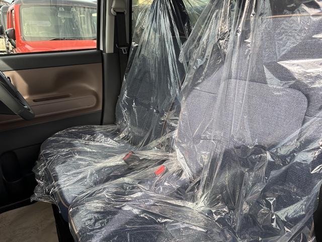 ムーヴキャンバス ストライプスＧターボ　届出済未使用車　衝突軽減ブレーキ　禁煙車　オートクルーズ　フルオートエアコン　オートライト　キーフリーシステム　スマートキー　シートＨ　Ｂカメラ　フルフラット　レーンキープ　ベンチシート（9枚目）