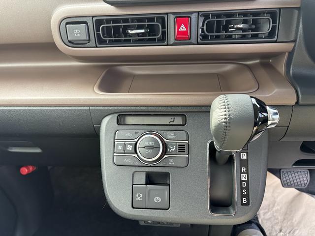 ムーヴキャンバス ストライプスＧターボ　届出済未使用車　衝突軽減ブレーキ　禁煙車　オートクルーズ　フルオートエアコン　オートライト　キーフリーシステム　スマートキー　シートＨ　Ｂカメラ　フルフラット　レーンキープ　ベンチシート（19枚目）