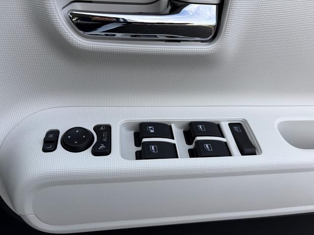 ムーヴキャンバス ストライプスG 届出済未使用車 衝突軽減ブレーキ 禁煙車 前後障害物センサー アイドルストップ 禁煙 Bカメラ パワーウインドウ セキュリティアラーム フルフラット スマートキープッシュスタート カーテンエアバック(22枚目)