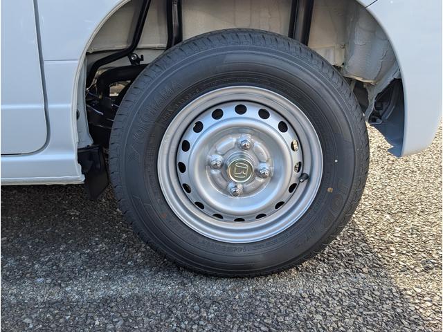 N-VAN G 電動格納式ドアミラー 運転席エアバック 点検記録簿 横滑防止装置 前席パワーウィンドウ ベンチシート 助手席エアバック 禁煙 フルフラットシート キーレスエントリーシステム パワステ オートエアコン(19枚目)