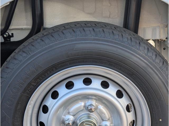 N-VAN G 電動格納式ドアミラー 運転席エアバック 点検記録簿 横滑防止装置 前席パワーウィンドウ ベンチシート 助手席エアバック 禁煙 フルフラットシート キーレスエントリーシステム パワステ オートエアコン(20枚目)