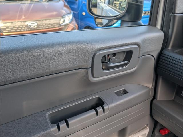 N-VAN G 電動格納式ドアミラー 運転席エアバック 点検記録簿 横滑防止装置 前席パワーウィンドウ ベンチシート 助手席エアバック 禁煙 フルフラットシート キーレスエントリーシステム パワステ オートエアコン(31枚目)