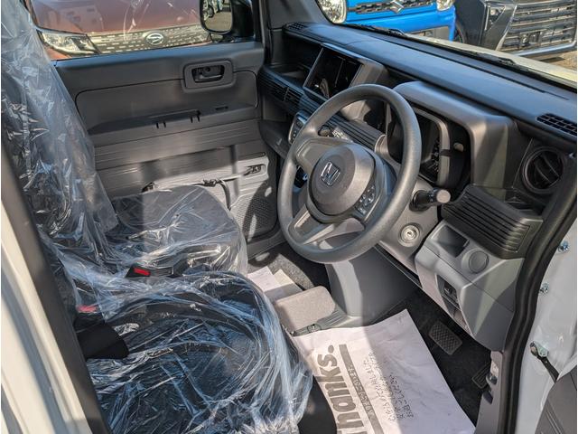 N-VAN G 電動格納式ドアミラー 運転席エアバック 点検記録簿 横滑防止装置 前席パワーウィンドウ ベンチシート 助手席エアバック 禁煙 フルフラットシート キーレスエントリーシステム パワステ オートエアコン(35枚目)
