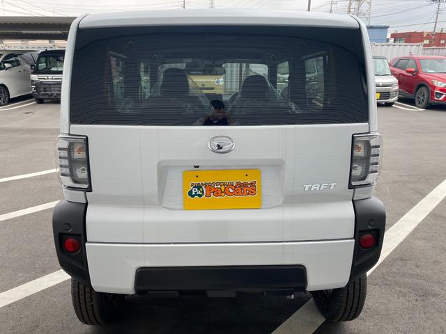 タフト Ｘ　ハイビームアシスト　デュアルエアバッグ　安全ボディ　ＡＡＣ　キーフリー　レーンキープ　横滑り防止機能　運転席エアバック　サイドエアバッグ　パワーウィンドウ　ＬＥＤヘッドライト　ガラスルーフ　パワステ（7枚目）