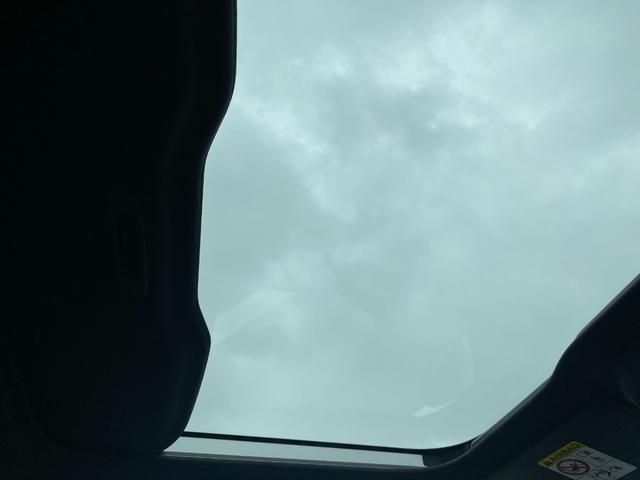 タフト Ｘ　ハイビームアシスト　デュアルエアバッグ　安全ボディ　ＡＡＣ　キーフリー　レーンキープ　横滑り防止機能　運転席エアバック　サイドエアバッグ　パワーウィンドウ　ＬＥＤヘッドライト　ガラスルーフ　パワステ（8枚目）