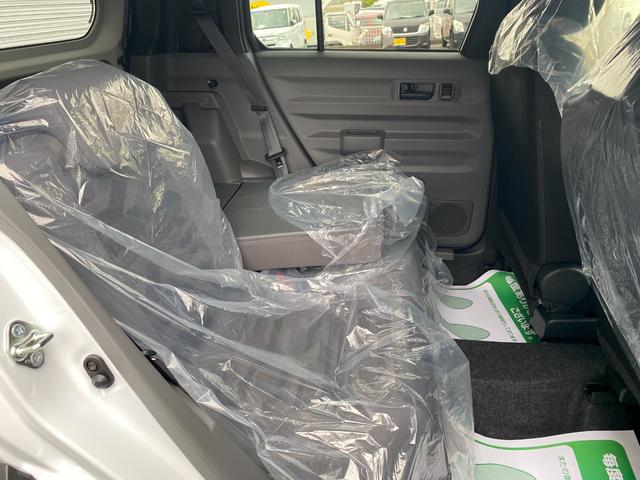 タフト Ｘ　ハイビームアシスト　デュアルエアバッグ　安全ボディ　ＡＡＣ　キーフリー　レーンキープ　横滑り防止機能　運転席エアバック　サイドエアバッグ　パワーウィンドウ　ＬＥＤヘッドライト　ガラスルーフ　パワステ（10枚目）