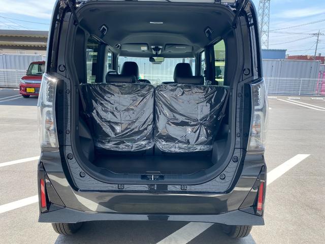 タント カスタムＸ　衝突軽減ブレーキ　リアコーナーセンサー　車線逸脱防止　アイドリングストップ機能　盗難警報装置　フルフラット　ＬＥＤ　キーレスエントリー　前席シートヒーター　オートＬＥＤ　スマキー　エアコン　パワステ（13枚目）