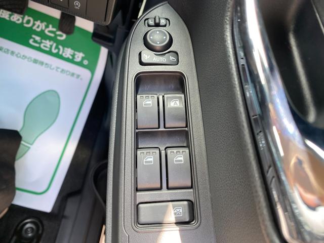 タント カスタムＸ　衝突軽減ブレーキ　リアコーナーセンサー　車線逸脱防止　アイドリングストップ機能　盗難警報装置　フルフラット　ＬＥＤ　キーレスエントリー　前席シートヒーター　オートＬＥＤ　スマキー　エアコン　パワステ（20枚目）
