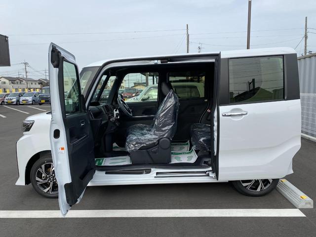 タント カスタムＸ　衝突軽減ブレーキ　リアコーナーセンサー　車線逸脱防止　アイドリングストップ機能　盗難警報装置　フルフラット　ＬＥＤ　キーレスエントリー　前席シートヒーター　オートＬＥＤ　スマキー　エアコン　パワステ（7枚目）