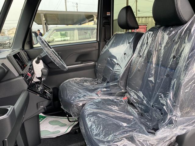 タント カスタムX 衝突軽減ブレーキ リアコーナーセンサー 車線逸脱防止 アイドリングストップ機能 盗難警報装置 フルフラット LED キーレスエントリー 前席シートヒーター オートLED スマキー エアコン パワステ(7枚目)