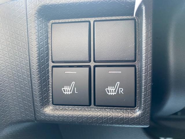 タント カスタムX 衝突軽減ブレーキ リアコーナーセンサー 車線逸脱防止 アイドリングストップ機能 盗難警報装置 フルフラット LED キーレスエントリー 前席シートヒーター オートLED スマキー エアコン パワステ(18枚目)