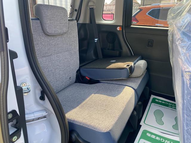 ムーヴキャンバス ストライプスＧ　前後障害物センサー　アイドルストップ　Ｂカメラ　パワーウインドウ　セキュリティアラーム　フルフラット　スマートキープッシュスタート　カーテンエアバック　Ｓヒーター　キーフリーキー（9枚目）