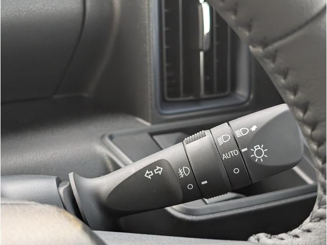 タント カスタムRS レーンキープA ISTOP クリソナ 運転席シートヒーター オートLED AAC LEDライト サイドエアバッグ オートライト キーフリー フルフラット セキュリティ 安全ボディー ベンチシート PW(25枚目)