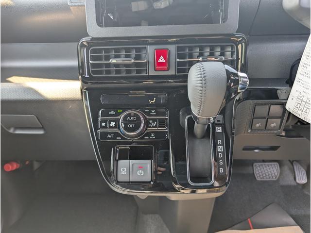 タント カスタムRS レーンキープA ISTOP クリソナ 運転席シートヒーター オートLED AAC LEDライト サイドエアバッグ オートライト キーフリー フルフラット セキュリティ 安全ボディー ベンチシート PW(28枚目)
