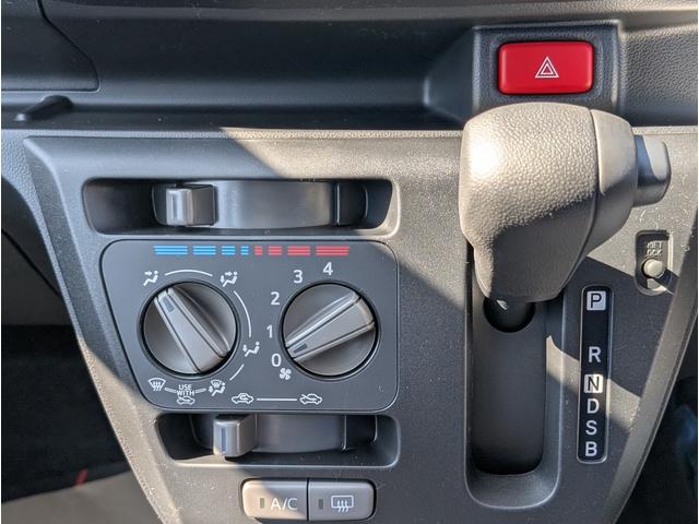 ミライース Ｌ　ＳＡＩＩＩ　アイドリングＳＴＯＰ　前後障害物センサー　衝突防止　キ－レス　イモビライザー　Ｗエアバッグ　横滑防止　パワーウインドウ　オートハイビーム　パワーハンドル　オートエアコン　運転席エアバック　ＡＢＳ（25枚目）