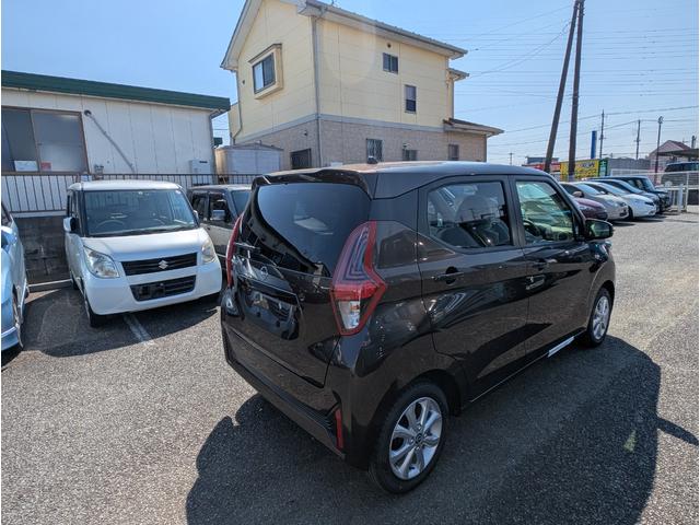 デイズ Ｘ　オートマチックハイビーム　フルオートエアコン　Ａライト　スマートキー　アイドリングストップ　ベンチシート　パワーウィンドウ　キーレス　サイドエアバッグ　運転席エアバック　バックカメラ（8枚目）