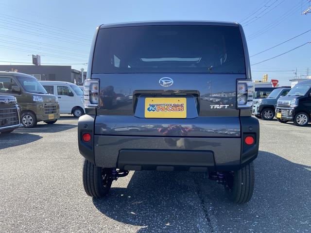 タフト Ｘ　届出済未使用車　衝突軽減ブレーキ　禁煙車　ハイビームアシスト　キーフリー　レーンキープ　ガラスルーフ　ＬＥＤヘッドライト　パワーウィンドウ　オートライト　スマートキ－　デュアルエアバッグ（11枚目）