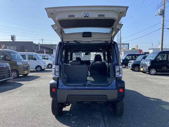 タフト Ｘ　届出済未使用車　衝突軽減ブレーキ　禁煙車　ハイビームアシスト　キーフリー　レーンキープ　ガラスルーフ　ＬＥＤヘッドライト　パワーウィンドウ　オートライト　スマートキ－　デュアルエアバッグ（13枚目）