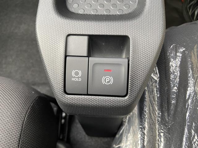 タフト Ｘ　届出済未使用車　衝突軽減ブレーキ　禁煙車　ハイビームアシスト　キーフリー　レーンキープ　ガラスルーフ　ＬＥＤヘッドライト　パワーウィンドウ　オートライト　スマートキ－　デュアルエアバッグ（19枚目）