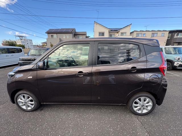デイズ Ｘ　届出済未使用車　衝突軽減ブレーキ　禁煙車　コーナーソナー　オートマチックハイビーム　踏み間違え防止　横滑防止装置　Ａライト　スマートキー　イモビライザー　バックカメラ　アイドリングストップ　キーレス（7枚目）
