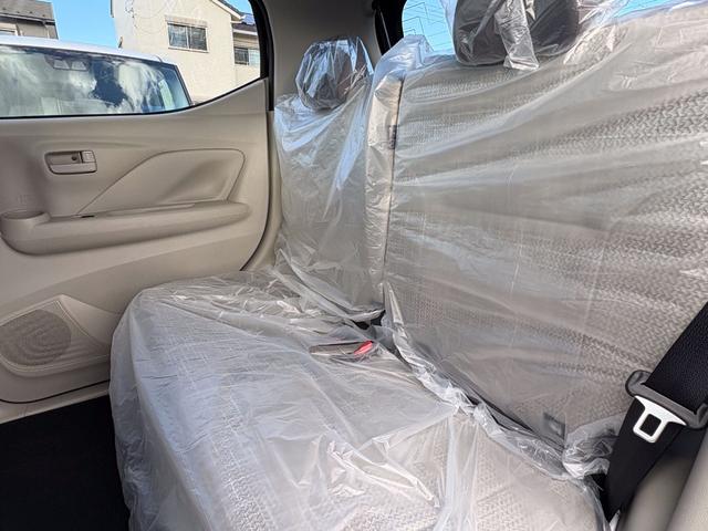 デイズ Ｘ　届出済未使用車　衝突軽減ブレーキ　禁煙車　コーナーソナー　オートマチックハイビーム　踏み間違え防止　横滑防止装置　Ａライト　スマートキー　イモビライザー　バックカメラ　アイドリングストップ　キーレス（10枚目）