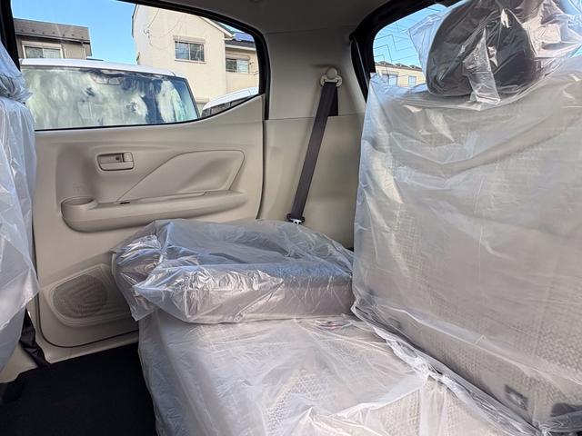 デイズ Ｘ　届出済未使用車　衝突軽減ブレーキ　禁煙車　コーナーソナー　オートマチックハイビーム　踏み間違え防止　横滑防止装置　Ａライト　スマートキー　イモビライザー　バックカメラ　アイドリングストップ　キーレス（15枚目）