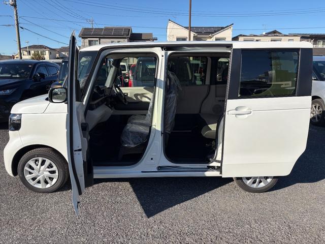 Ｎ－ＢＯＸ ベースグレード　届出済未使用車　衝突軽減ブレーキ　禁煙車　衝突軽減システム　スマートキ－　車線維持支援システム　禁煙　フルフラットシート　カーテンエアバック　イモビライザー　ＥＣＯモード　横滑り防止　オートクルーズ（8枚目）