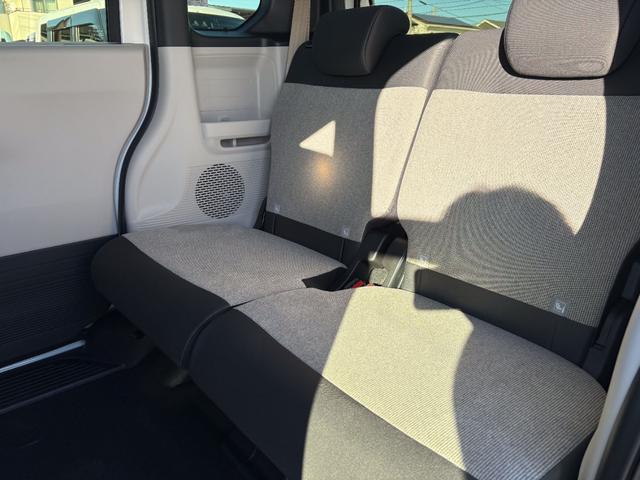 Ｎ－ＢＯＸ ベースグレード　届出済未使用車　衝突軽減ブレーキ　禁煙車　衝突軽減システム　スマートキ－　車線維持支援システム　禁煙　フルフラットシート　カーテンエアバック　イモビライザー　ＥＣＯモード　横滑り防止　オートクルーズ（10枚目）