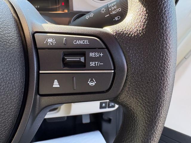 Ｎ－ＢＯＸ ベースグレード　届出済未使用車　衝突軽減ブレーキ　禁煙車　衝突軽減システム　スマートキ－　車線維持支援システム　禁煙　フルフラットシート　カーテンエアバック　イモビライザー　ＥＣＯモード　横滑り防止　オートクルーズ（18枚目）