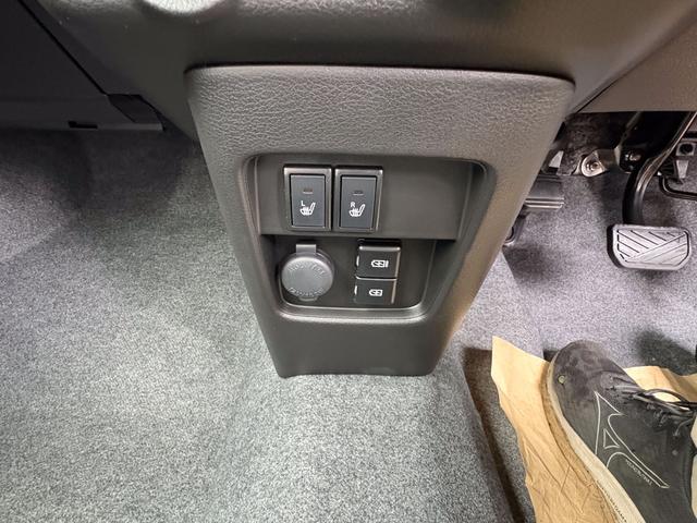 ハスラー タフワイルド　届出済未使用車　衝突軽減ブレーキ　禁煙車　前後誤発進抑制　アイドリングＳ　セキュリティアラーム　パワーステアリング　横滑り防止システム　ＰＷ　サイドエアバッグ　キーフリー　禁煙　衝突安全ボディ　ＡＢＳ（24枚目）