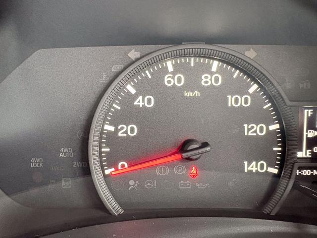 ハイゼットカーゴ クルーズ　届出済未使用車　衝突軽減ブレーキ　禁煙車　衝突軽減システム　アイドリングＳＴＯＰ　安全ボディ　ＥＳＣ　スマートキー　オートライト　パワーウィンドウ　ＡＢＳ　盗難防止システム　スライドドア　禁煙（16枚目）