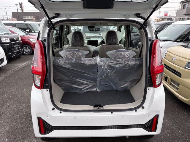 デイズ Ｘ　届出済未使用車　衝突軽減ブレーキ　禁煙車（11枚目）