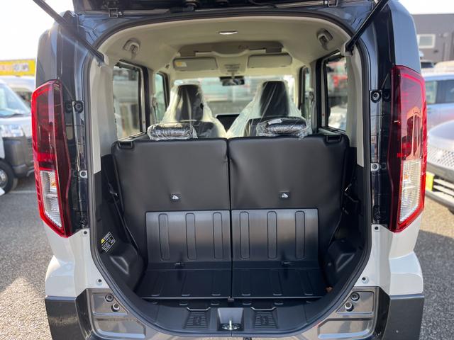 スペーシアギア ハイブリッドＸＺ　届出済未使用車　衝突軽減ブレーキ　禁煙車　インテリキー　セキュリティ　横滑り防止装置　オートエアコン　パワステ　オートライト　エアバック　キーレススタート　ＡＢＳ　両側パワスラドア　誤発信抑制機能（12枚目）