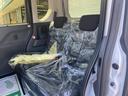 ファンクロス　コーナーソナー　アイドリングストップ車　レーダーブレーキ　車線逸脱警報　運転席シートヒーター　イモビライザー　ＬＥＤライト　オートエアコン　キーフリー　スマートキー　衝突安全ボディ　横滑り防止装置（12枚目）