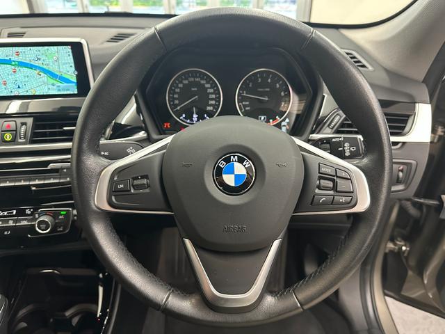 Ｘ１ ｘＤｒｉｖｅ　２０ｉ　ｘライン　ワンオーナー　禁煙車　記録簿　スペアキー　プラチナシルバー　パワーバックドア　純正１８ＡＷ　純正ナビ　Ｂｌｕｅｔｏｏｔｈ　Ｂカメラ　ミラーＥＴＣ　ドラレコ前後　ＨＩＤヘッドランプ　コーナーセンサー（17枚目）