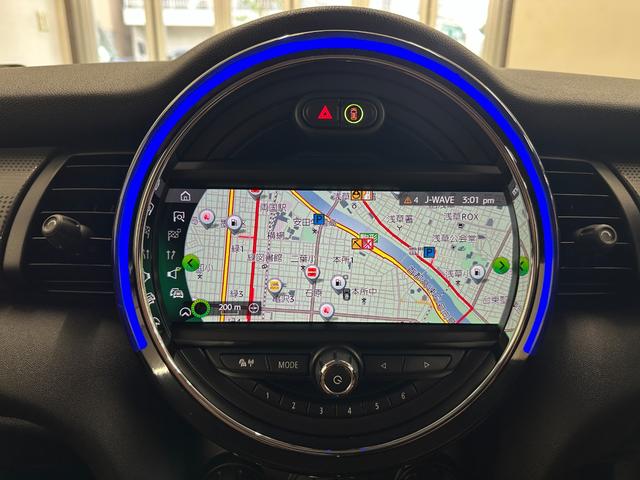 ＭＩＮＩ クーパーＤ　ワンオーナー　ペッパーＰＫＧ　シートヒーター　ＬＥＤヘッドライト　純正ナビ　Ｂｌｕｅｔｏｏｔｈ　バックカメラ　ＥＴＣ　純正ナ１５ＡＷ　パーキングアシスト　シートカバー　禁煙車　記録簿（16枚目）