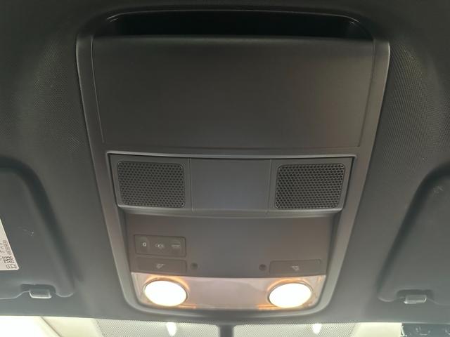 ザ・ビートル デザインレザーパッケージ　黒革　シートヒーター　ドラレコ前後　純正ナビ　地デジＴＶ　Ｂｌｕｅｔｏｏｔｈ　バックカメラ　ＥＴＣ　純正１７ＡＷ　コーナーセンサー　ＨＩＤヘッドライト　クルコン　禁煙車　記録簿　スペアキー（27枚目）