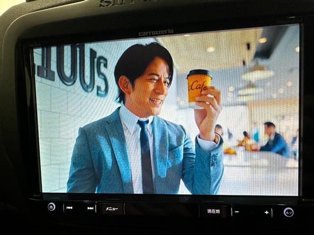 ジープ・レネゲード トレイルホーク　社外８インチナビ　地デジＴＶ　Ｂｌｕｅｔｏｏｔｈ　バックカメラ　ＥＴＣ　純正１７ＡＷ　レーンキープアシスト　ＨＩＤヘッドライト　クルーズコントロール　ルーフレール　禁煙車　記録簿　スペアキー（21枚目）